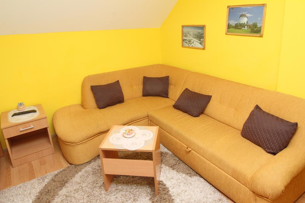 Junior Apartment *